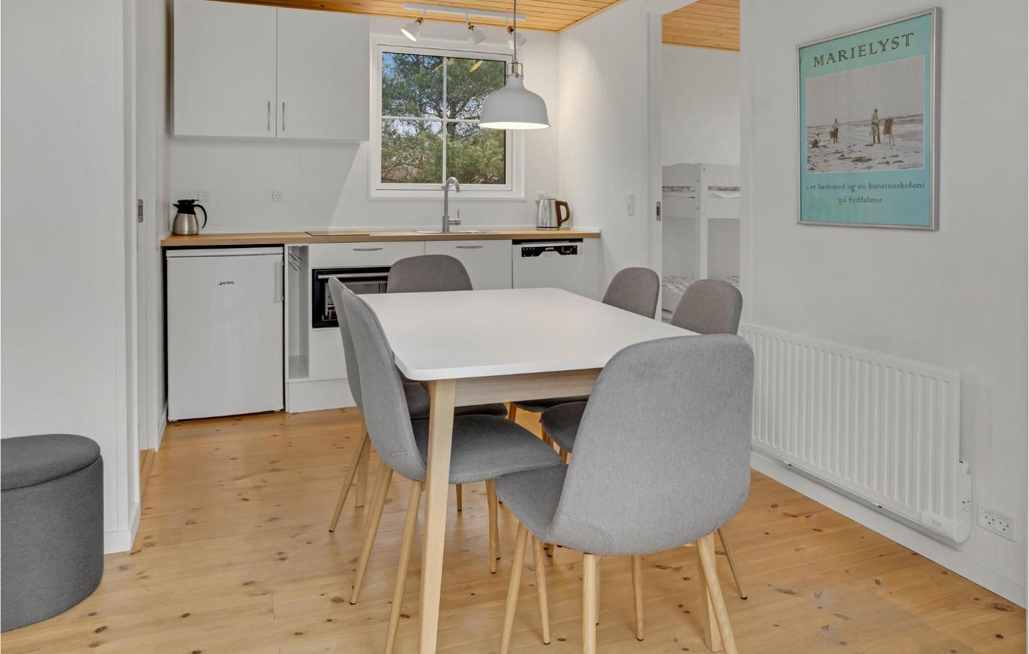 2 Bedroom Gorgeous Apartment In Vaeggerlose Bøtø By Eksteriør bilde